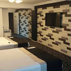 Otel Kremon