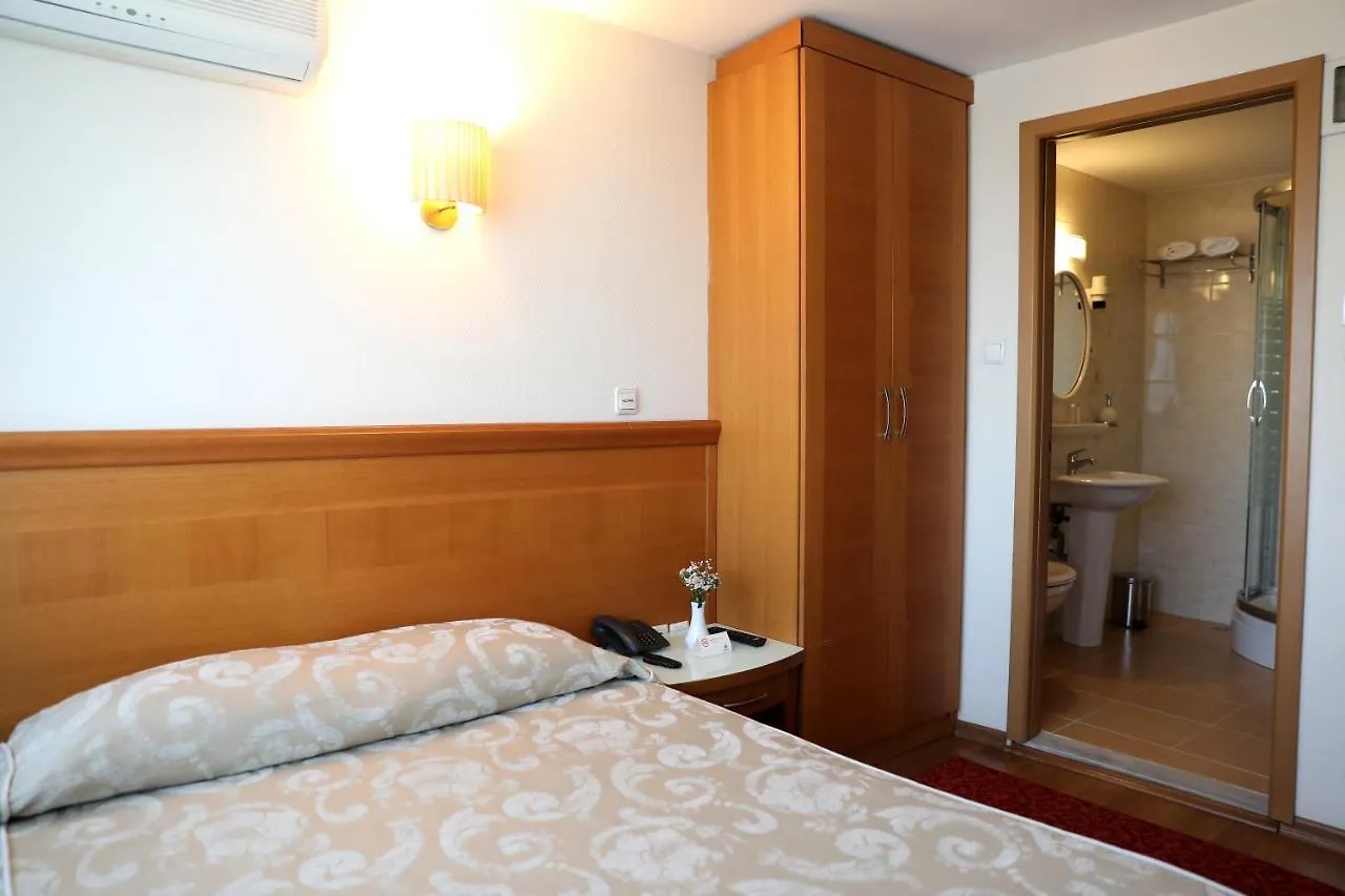 **  Yavuz Hotel Istanbul Turkey